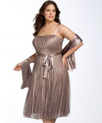 Как зрительно уменьшить живот